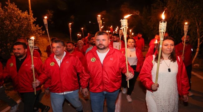 Bucalı gençlerle Kocatepe'de 