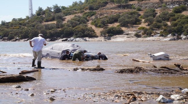 Araçlar kurtarıldı, sular tahliye edildi