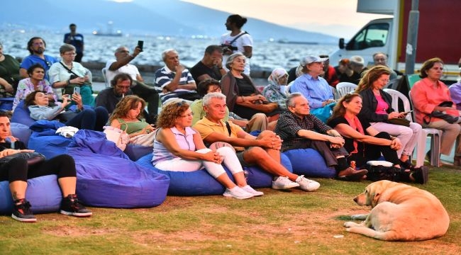 İzmir Şiir Hatları Buluşması Başladı