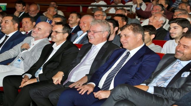 Başkanlar sahneye çıktı