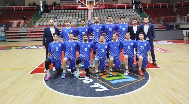 Celal Atik Spor Salonu'nda Parke Isınıyor